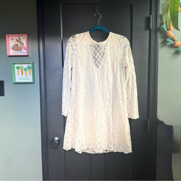 NWT Abercrombie & Fitch Elegant Cream Lace Dress Size-M⭐ - Picture 1 of 11